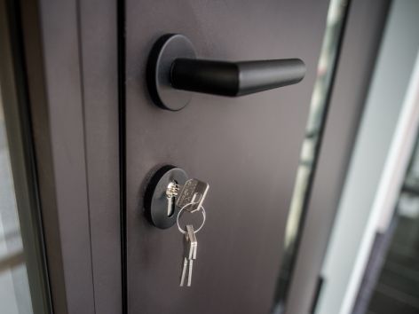 Handles for aluminum doors