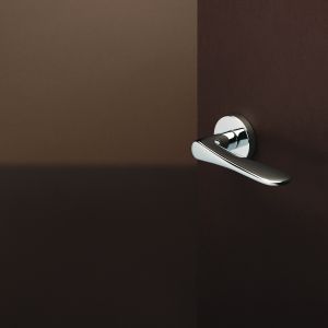 Model: Ala | Available for purchase at ManitalMercato.com or Eurostar